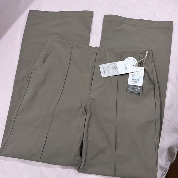 Vuori Women's Meta Wideleg pants - Picture 5 of 6